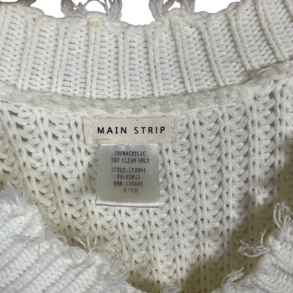 Main Strip Women’s V-Neck Frayed Cropped Sweater in Ivory Size S - Picture 8 of 9